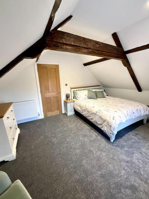 Apt D In Old Grade 2 Converted Farmhouse Маркет Уейтън Екстериор снимка